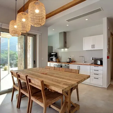 Villas Sea Breeze Villa *